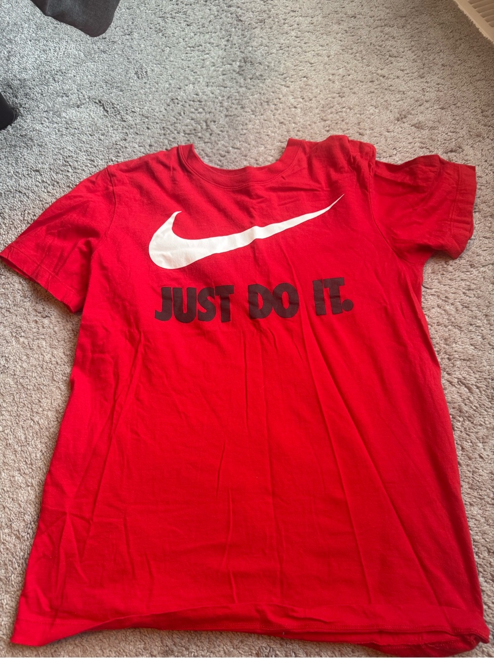 Nike Red 'Just Do It.' Graphic Tee in Men’s, size small